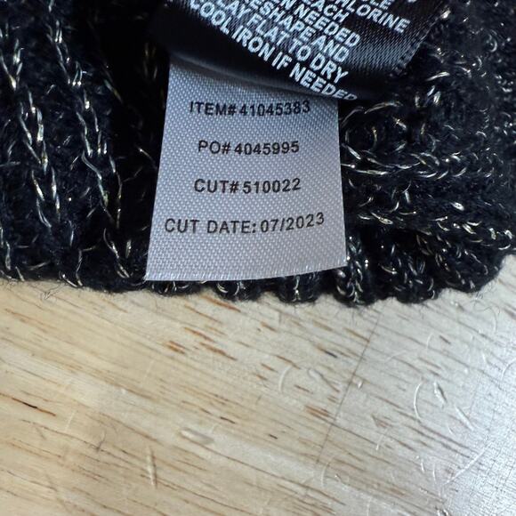 Torrid NWT Lurex Cable Pullover Cold Shoulder Turtle Neck Sweater Size 5X Black - Picture 13 of 13